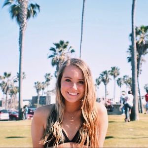 Meet your Posher, Sabrina